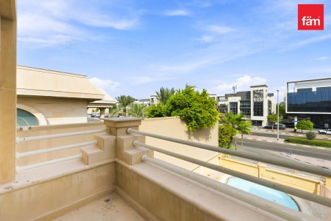 Oficina en Umm Suqeim, Dubai, 1393.5 m², № 137516 - foto 19
