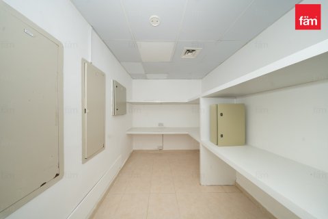 Oficina en Umm Suqeim, Dubai, 1393.5 m², № 137516 - foto 27