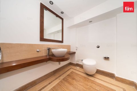 Oficina en Umm Suqeim, Dubai, 1393.5 m², № 137516 - foto 16