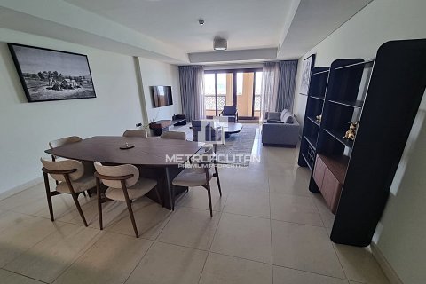 Снять в аренду квартиру в Пальме Джумейре, Дубай: 2 спальни, 180м², № 72611 - фото 3
