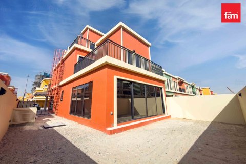 Townhouse in Dubai 5 bedrooms, 219.6 sq.m. № 133086