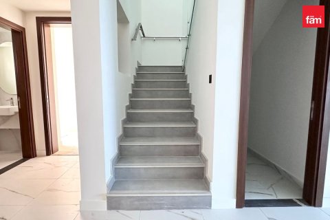 Villa in Dubai 4 bedrooms, 187.6 sq.m. № 141624 - photo 16