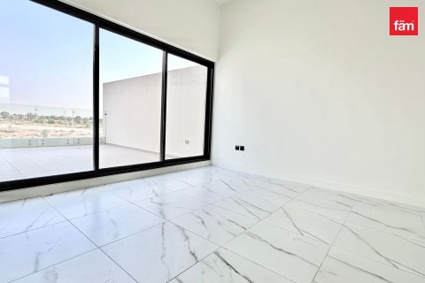 Villa in Dubai 4 bedrooms, 187.6 sq.m. № 141624 - photo 4