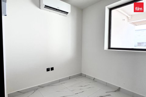 Villa in Dubai 4 bedrooms, 187.6 sq.m. № 141624 - photo 18