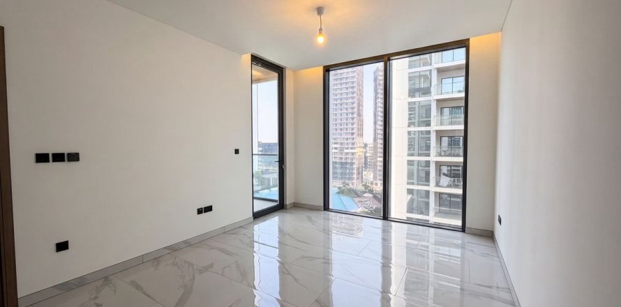 Квартира в Дубае, 1 спальня, 69.6м², № 141621