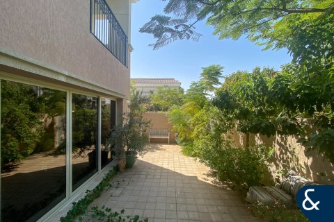 Maison de ville à Jumeirah Golf Estates, Dubai, 3 chambres, 179 m², № 75382 - photo 2