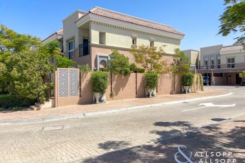 Maison de ville à Jumeirah Golf Estates, Dubai, 3 chambres, 179 m², № 75382 - photo 16