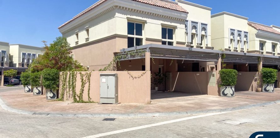 Maison de ville à Jumeirah Golf Estates, Dubai, 3 chambres, 179 m², № 75382