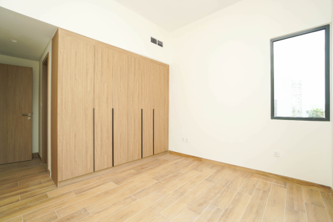 Villa in Al Furjan, Dubai 5 bedrooms, 570 sq.m. № 118403 - photo 24