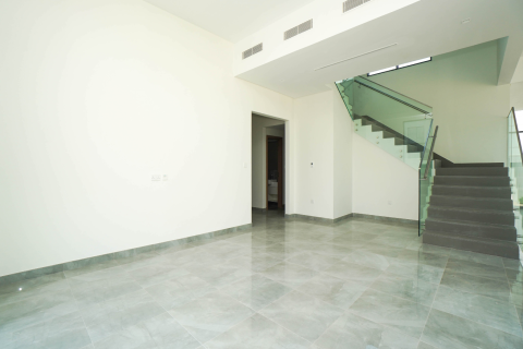Villa in Al Furjan, Dubai 5 bedrooms, 570 sq.m. № 118403 - photo 18