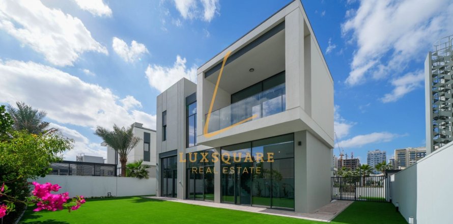 Villa in Al Furjan, Dubai 5 bedrooms, 570 sq.m. № 118403