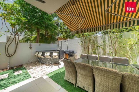 Villa à Dubai, 6 chambres, 404.9 m², № 110061 - photo 19