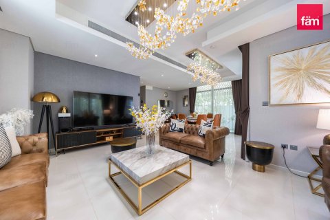 Villa à Dubai, 6 chambres, 404.9 m², № 110061 - photo 8