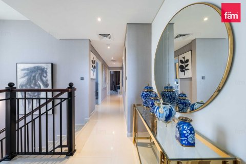 Villa à Dubai, 6 chambres, 404.9 m², № 110061 - photo 24