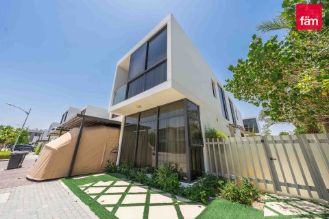 Villa à Dubai, 6 chambres, 404.9 m², № 110061
