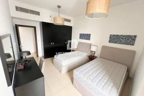 Apartment in Shams, Jumeirah Beach Residence, Dubai 2 bedrooms, 128 sq.m. № 15028 - photo 2