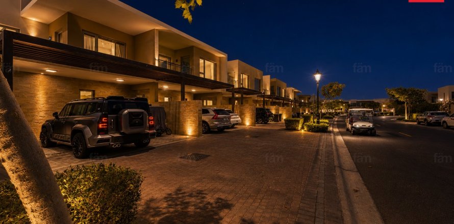 Villa in Dubai 3 bedrooms, 159.2 sq.m. № 123122