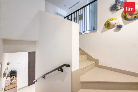 Villa in Dubai 3 bedrooms, 159.2 sq.m. № 123122 - photo 7