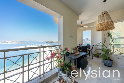 Apartment in Shoreline Apartments, Palm Jumeirah, Dubai 2 bedrooms, 185 sq.m. № 37850