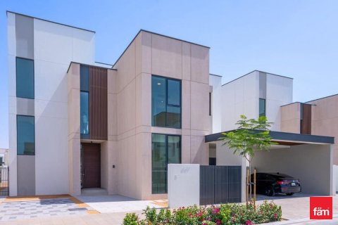 Villa à Dubai, 5 chambres, 616 m², № 70430