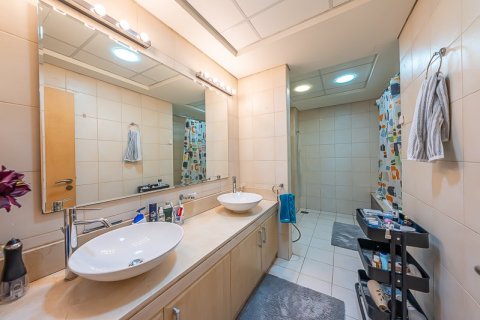 Appartement à Shoreline Apartments, Palm Jumeirah, Dubai, 2 chambres, 183.46 m², № 3833 - photo 2