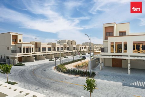Villa in Dubai 4 bedrooms, 144 sq.m. № 141351 - photo 20
