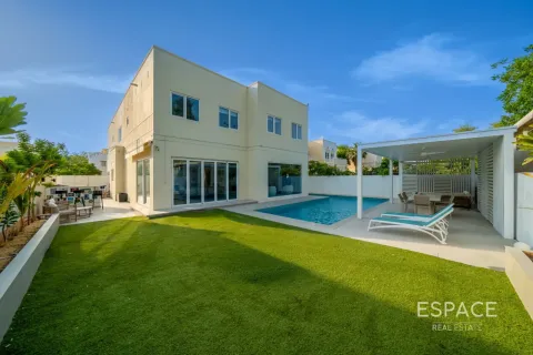 Villa in Meadows, Dubai 5 bedrooms, 416 sq.m. № 122326