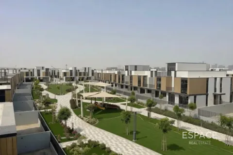 Townhouse in Mudon, Dubai 3 bedrooms, 206 sq.m. № 122328