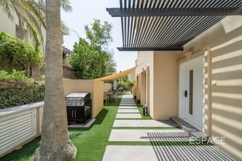 Villa à The Springs, Dubai, 2 chambres, 167 m², № 122330 - photo 20