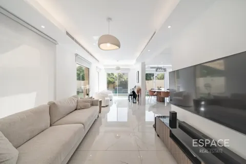 Villa à The Springs, Dubai, 2 chambres, 167 m², № 122330 - photo 4