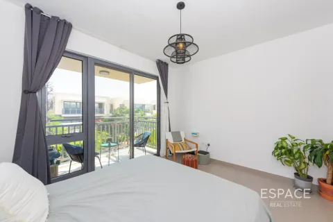 Villa in Dubai Hills Estate, Dubai 3 bedrooms, 207 sq.m. № 122346 - photo 15