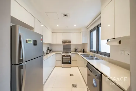 Villa in Dubai Hills Estate, Dubai 3 bedrooms, 207 sq.m. № 122346 - photo 5