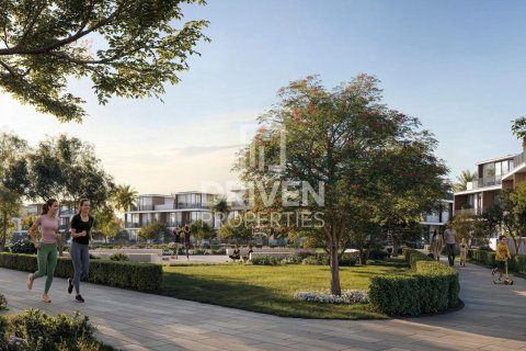 Villa in Dubai Investment Park, Dubai 5 bedrooms, 544.97 sq.m. № 140043 - photo 8
