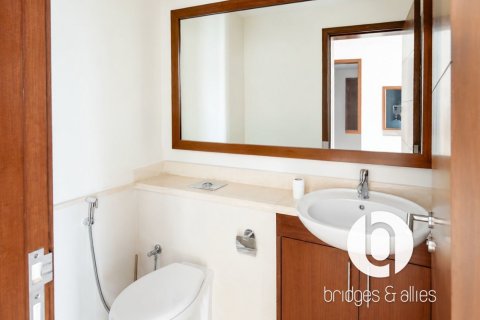Apartment in Downtown Dubai (Downtown Burj Dubai), Dubai 1 bedroom, 98 sq.m. № 112610 - photo 17