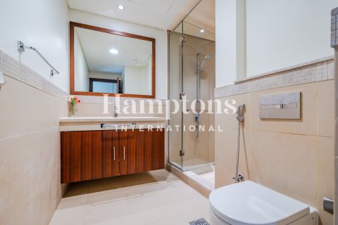 Apartment in Downtown Dubai (Downtown Burj Dubai), Dubai 3 bedrooms, 165.38963672 sq.m. № 112603 - photo 21