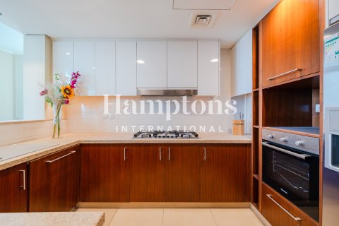 Apartment in Downtown Dubai (Downtown Burj Dubai), Dubai 3 bedrooms, 165.38963672 sq.m. № 112603 - photo 11