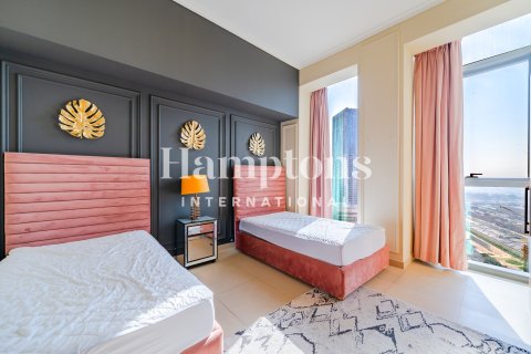 Apartment in Downtown Dubai (Downtown Burj Dubai), Dubai 3 bedrooms, 165.38963672 sq.m. № 112603 - photo 16