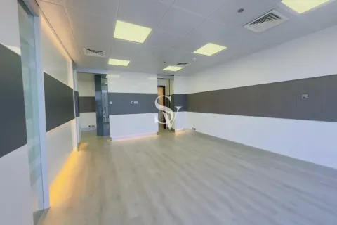 Снять в аренду офис в JLT Cluster I, Джумейра Лейк Тауэрс, Дубай: 107м², № 113229 - фото 2