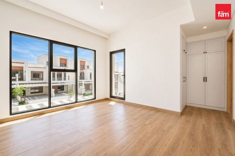 Townhouse in Dubai 4 bedrooms, 144 sq.m. № 123291 - photo 2