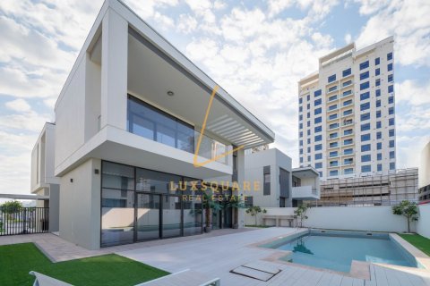 Villa in Murooj Al Furjan, Al Furjan, Dubai 4 bedrooms, 548 sq.m. № 113213