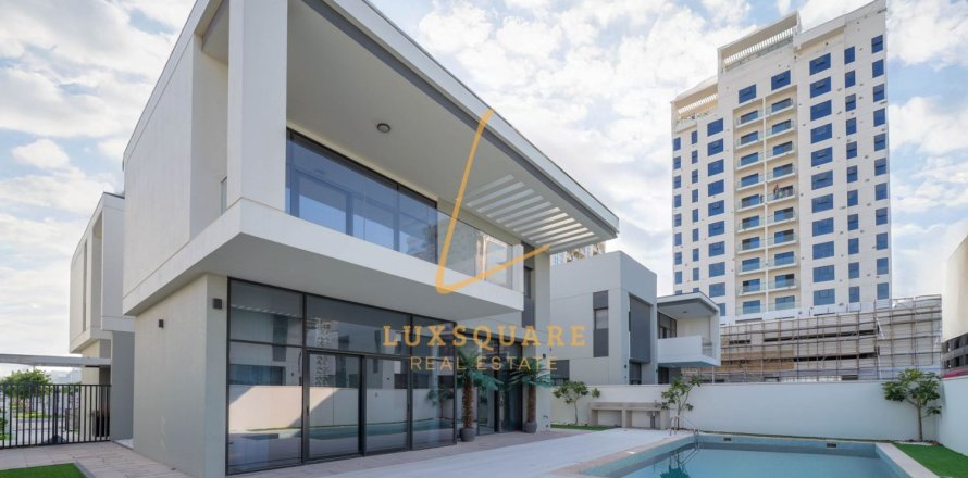 Villa in Murooj Al Furjan, Al Furjan, Dubai 4 bedrooms, 548 sq.m. № 113213