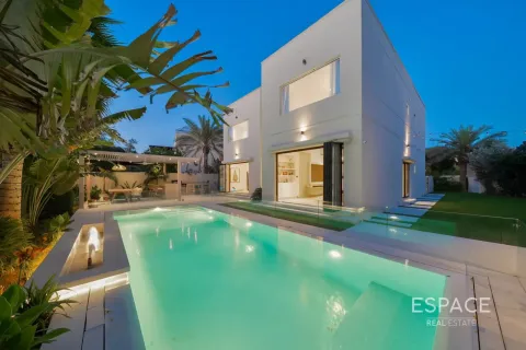 Villa in Meadows, Dubai 5 bedrooms, 372 sq.m. № 122426