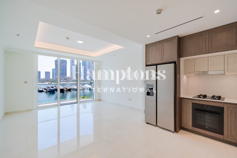 Apartment in Dubai Harbour, Dubai 2 bedrooms, 111.54956113 sq.m. № 115154 - photo 8