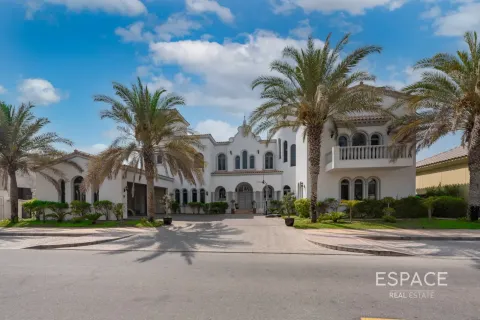 Villa in Palm Jumeirah, Dubai 6 bedrooms, 650 sq.m. № 122502