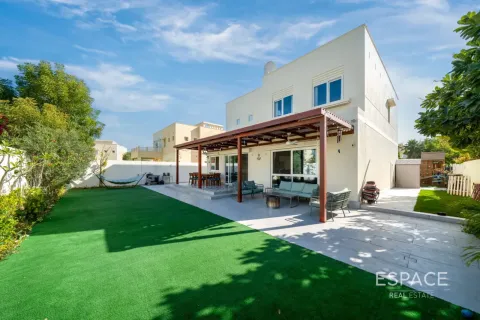 Villa in Meadows, Dubai 4 bedrooms, 321 sq.m. № 122504