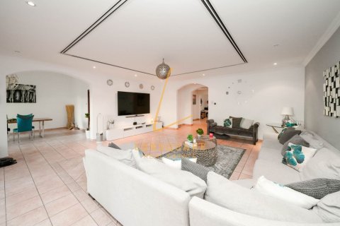 Townhouse in Green Community, Dubai 4 bedrooms, 375 sq.m. № 99598 - photo 7