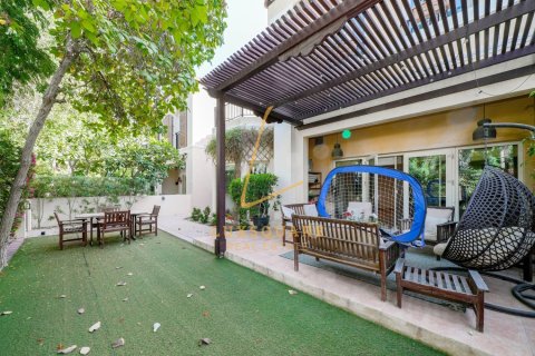 Townhouse in Green Community, Dubai 4 bedrooms, 375 sq.m. № 99598 - photo 8