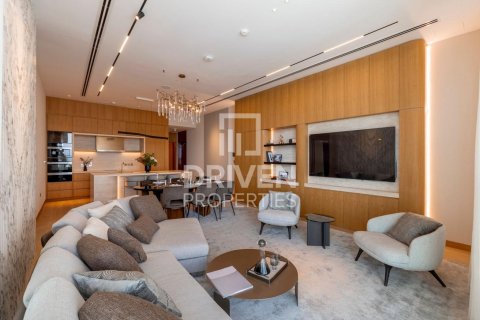 Apartment in Jumeirah, Dubai 3 bedrooms, 278.34 sq.m. № 140191 - photo 2