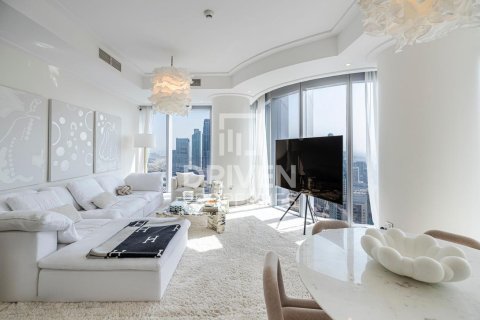 Appartement à Downtown Dubai (Downtown Burj Dubai), Dubai, 2 chambres, 155.52 m², № 140192 - photo 2