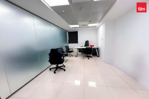 Office in Business Bay, Dubai 195.7 sq.m. № 124512 - photo 4